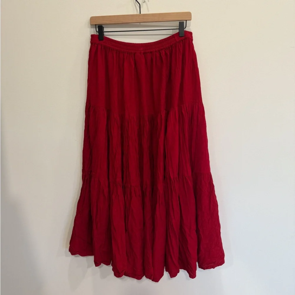 Red Skirt size Medium - Picture 4 of 4